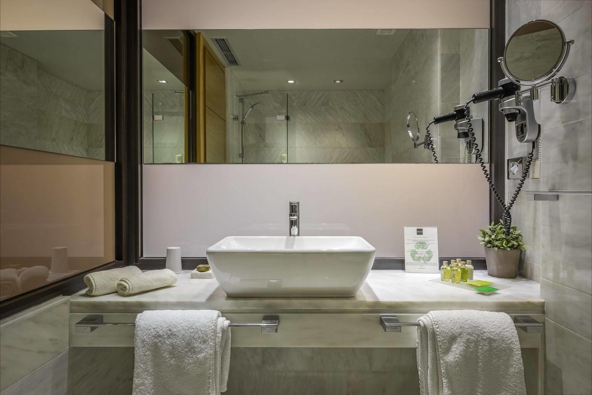 Esperos Palace Luxury & Spa Hotel 카스토리아 외부 사진